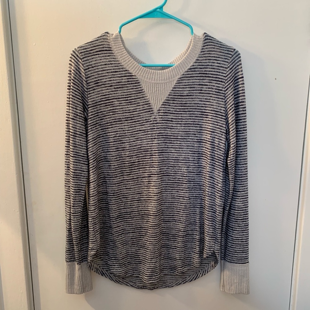 🔥 price drop ‼️ Super soft everyday shirt